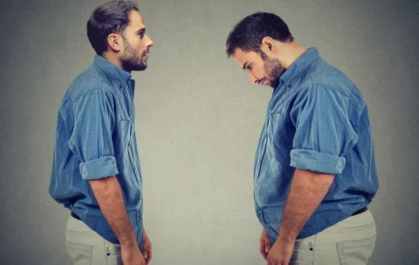 مختص يوضح سبب زيادة وزن الخليجين في رمضان