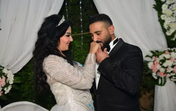 أحمد سعد بالفيديو: تزوجت ريم البارودي 6 أيام فقط...  وسمية الخشاب "ضحكت عليا"