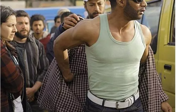 فيديو: نجاة محمد رمضان من الموت أثناء تصوير مسلسل "زلزال"