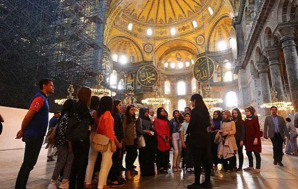 بعد جرائم السرقة والخطف والعنصرية.. سعوديون يصرفون النظر عن تركيا