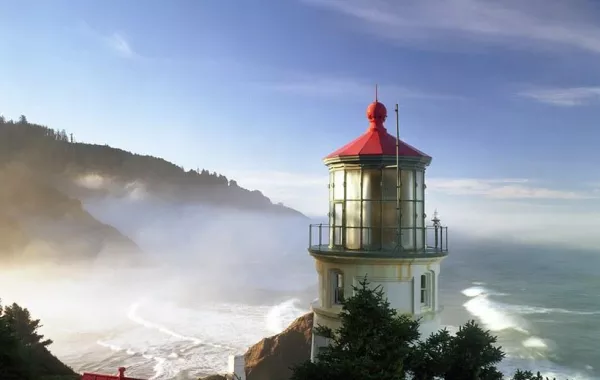 صور: فنادق للإقامة كانت منارات للسفن