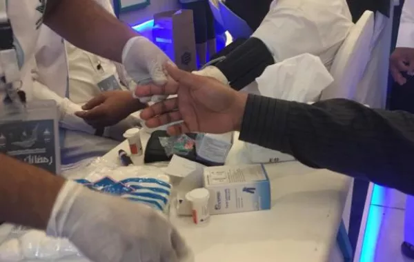 مُختص يحذر مرضى السكري من ارتداء أحذية غير طبية