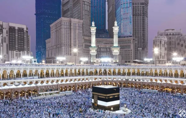 24 مؤذِّناً أساسياً بالمسجد الحرام.. تصدح أصواتهم في أرجاء مكة المكرمة