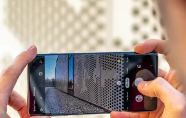 فيديو: سامسونج تكشف عن كاميراتها الخارقة