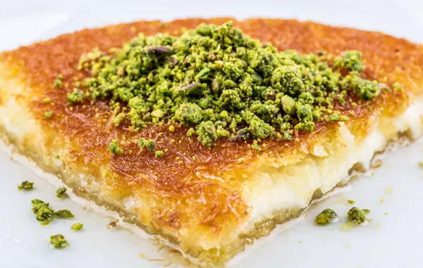 الكنافة من مائدة «معاوية» لعامة الناس