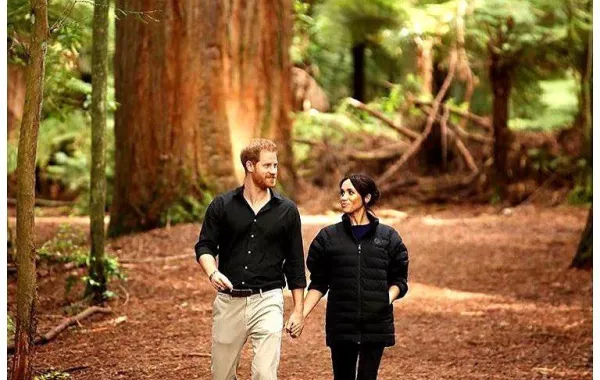 الأمير هاري ينشر 16 صورة لم يسبق لها النشر من حفل زفافه