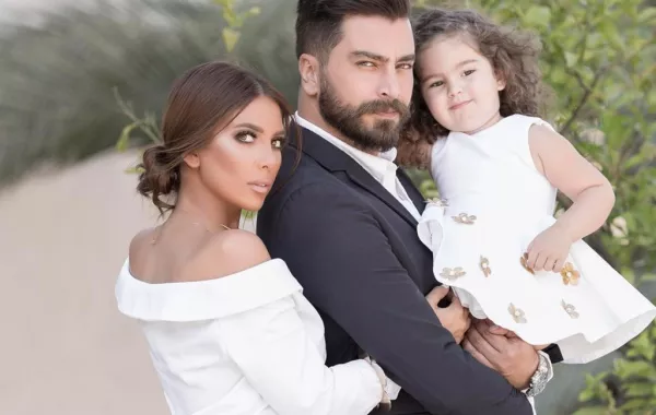 زوجة معتصم النهار وابنته في صور عائلية وحصرية..ماذا قالت عنه؟