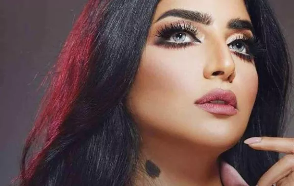 بثينة الرئيسي تبكي تأثراً بماضيها