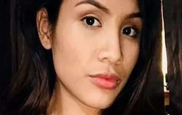 قتلوا والدته وسرقوه من أحشائها.. والطفل الشجاع يناضل ليبقى على قيد الحياة