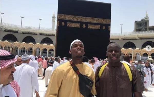 بعد أداءه العمرة.. «بول بوغبا» يزور مسجد الشيخ زايد الكبير في أبو ظبي