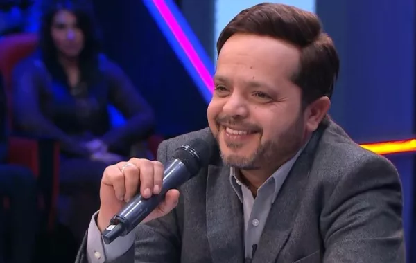 محمد هنيدي يتسبب في غضب متابعيه بسبب هذا التعليق ويعتذر عنه