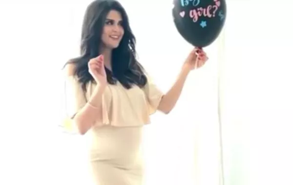 سلمى رشيد تكشف عن جنس مولودها