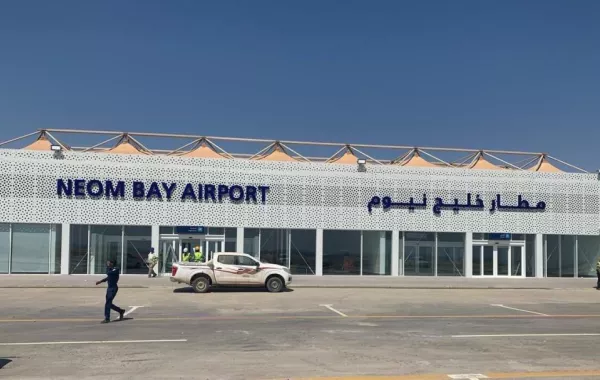 الخطوط السعودية تطلق رحلاتها رسميًّا إلى نيوم