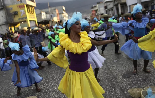 بعد طول انتظار مهاجرة تحصل على الجنسية الأمريكية بعمر الـ103 أعوام