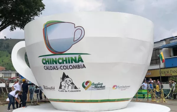 كولومبيا تدخل "غينيس" بأضخم فنجان قهوة في العالم