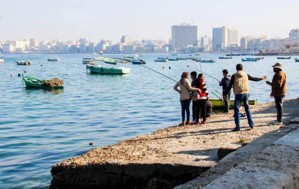 الأمواج العالية في الإسكندرية تبتلع شقيقين