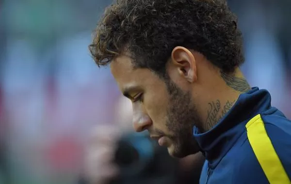 سان جرمان يصعب عودة نيمار لناديه السابق «برشلونة» بشرط تعجيزي