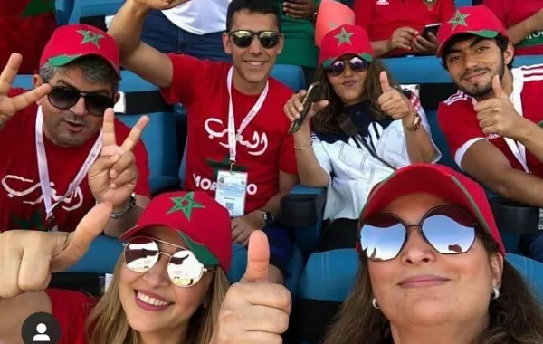 بالصور.. سميرة سعيد تقود جماهير المغرب في «كأس الأمم الإفريقية» وتحصل على استثناء خاص