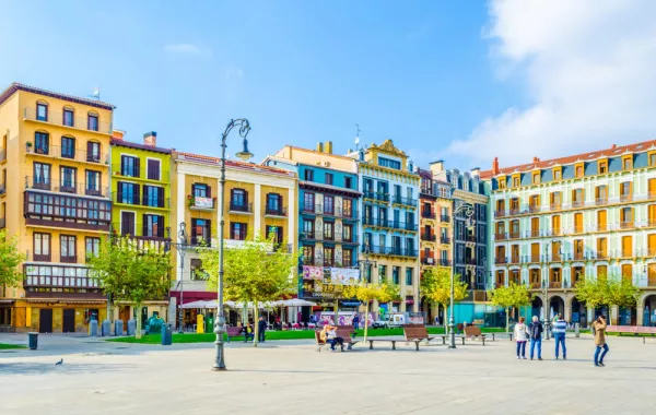 السياحة في اسبانيا تشمل بامبلونا في الشمال