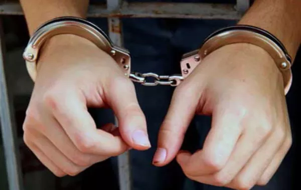 سيدة وضرتها تتزعمان عصابة لسرقة الأثرياء