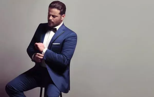 من هو النجم الأكثر أناقة بالبدلة؟