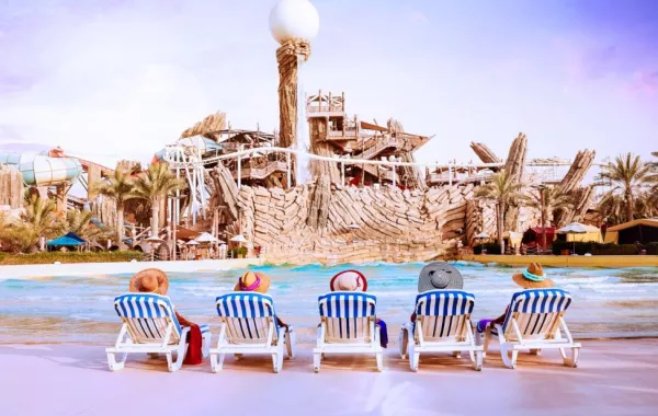 موسم السيدات في ياس ووتروورلد يشهد إقبالًا كبيرًا