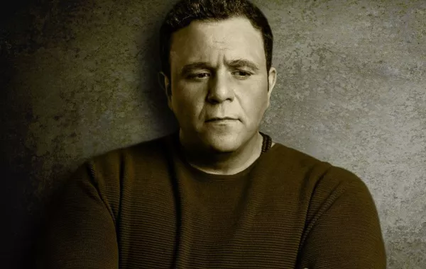 بالمستندات: حبس شقيق المطرب محمد فؤاد ثلاث سنوات بسبب بيع حقوق البث الرقمي لألبوم "سلام"