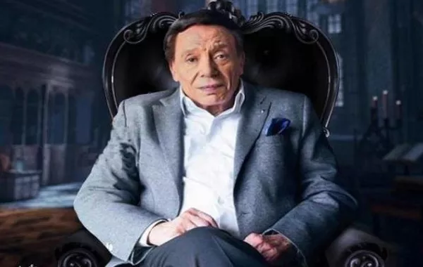 أشرف زكي يكشف حقيقة وفاة عادل إمام