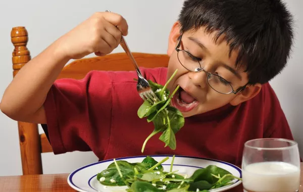 3 خطوات هامة ليحصل طفلك على الحديد