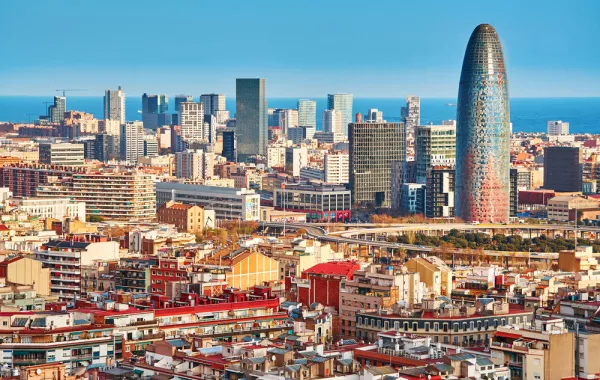 السياحة في برشلونة على متن الدرَّاجة الهوائيَّة او الباص