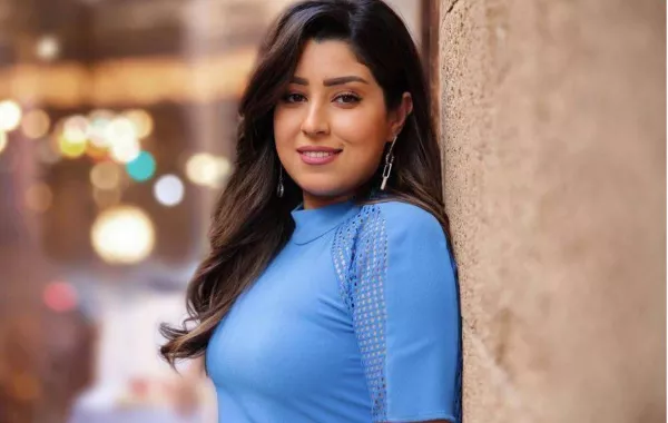 بالفيديو: آيتن عامر تهرب من منزل الزوجية وتطلب من جمهورها كتمان سر خطير