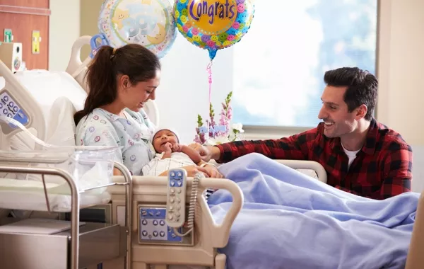 أنت ومولودك في أول 24 ساعد بعد الولادة!