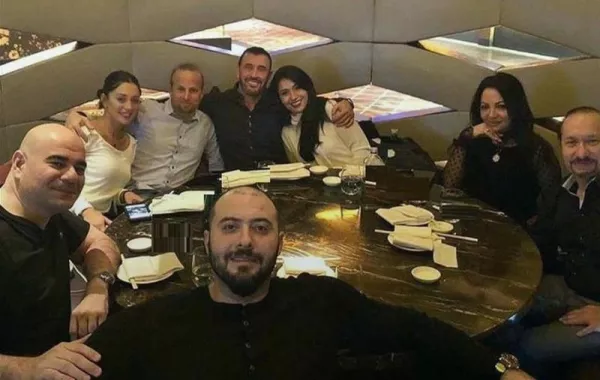 هل انفصل كاظم الساهر عن خطيبته سارة؟