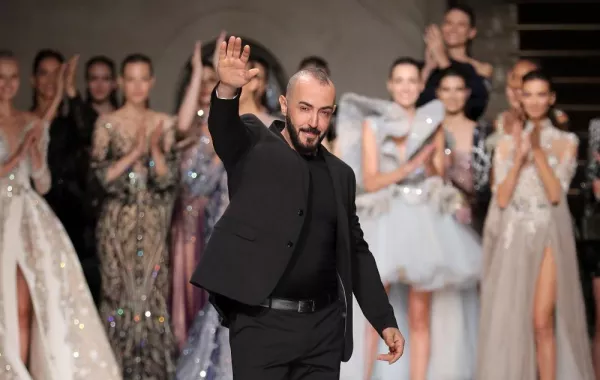 المصمم زياد نكد يستلهم لوحات الموزاييك في مجموعة Tessera