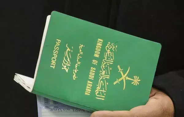 محامي سعودي: التعديلات في نظام وثائق السفر للمرأة سيضع حداً للتعسف