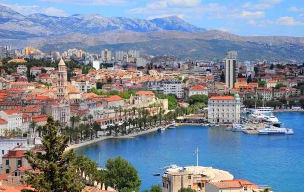 كرواتيا: السياحة الصيفية في أغسطس