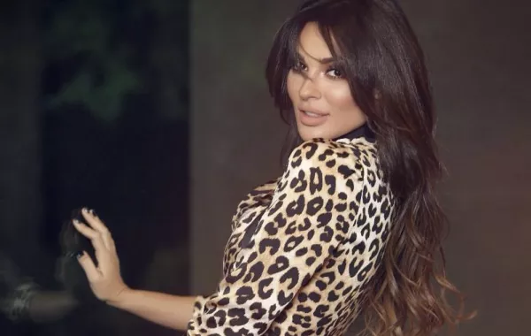 نادين نجيم أيقونة في الموضة.. استوحي من إطلالاتها