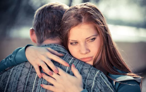 الغيرة بين الزوجين: كيف تتعاملين معها؟