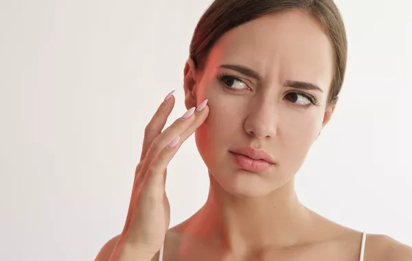 الرؤوس البيضاء: أسبابها وطريقة علاجها