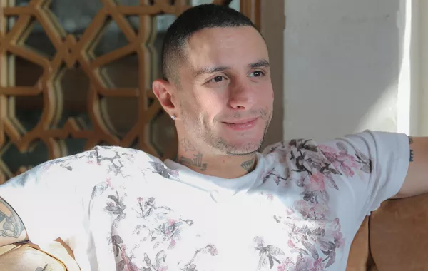 حبس أحمد الفيشاوي بسبب الامتناع عن سداد نفقة ابنته لينا وهذه حقيقة هروبه من مصر؟