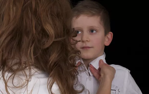 ابنك في أول العام الدراسي ...كيف تتصرفين؟