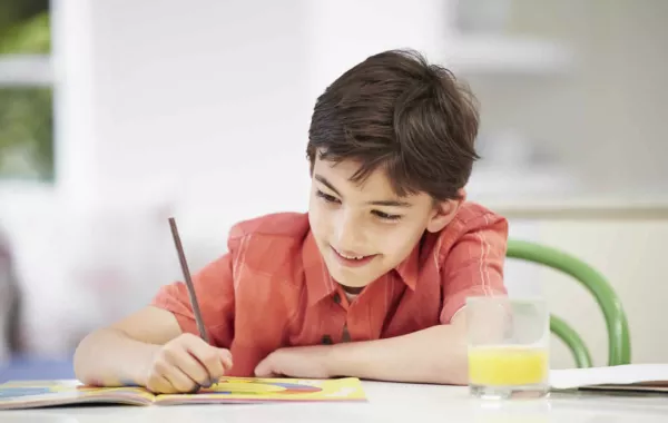 فيتامينات يحتاجها الطفل للمذاكرة