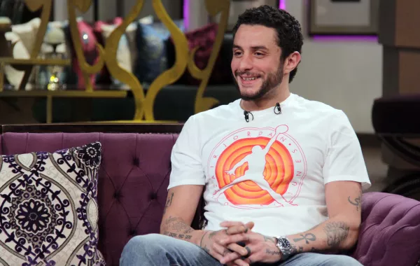 فيديو: أحمد الفيشاوي يكشف عن حملة للتفريق بينه وبين ابنته