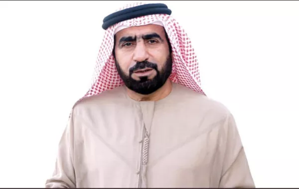 الفنان الإماراتي سلطان النيادي يسافر إلى أمريكا إثر وعكة صحية