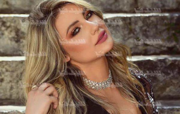 فيديو..أنجيلا بشارة طليقة وائل كفوري في أول إطلالة إعلامية عبر مجلة سيدتي