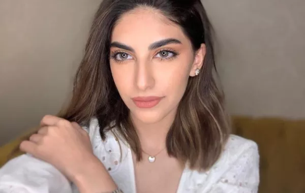 مكياج خفيف للجامعة من الفاشينيستا شوق محمد