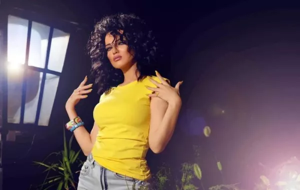 بالفيديو .. صفاء سلطان تنهي تصوير مسلسها البدوي بأغنية طريفة