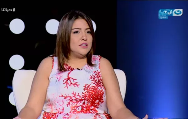 قبل ولادتها بأيام.. مي كساب تطلب الدعاء من جمهورها