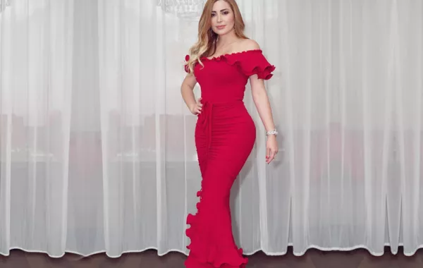 إطلالات نسرين طافش جريئة في صيف 2019