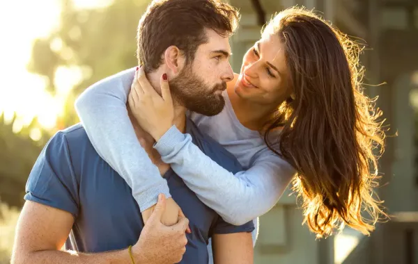 كيف أعرف أنه يحبني